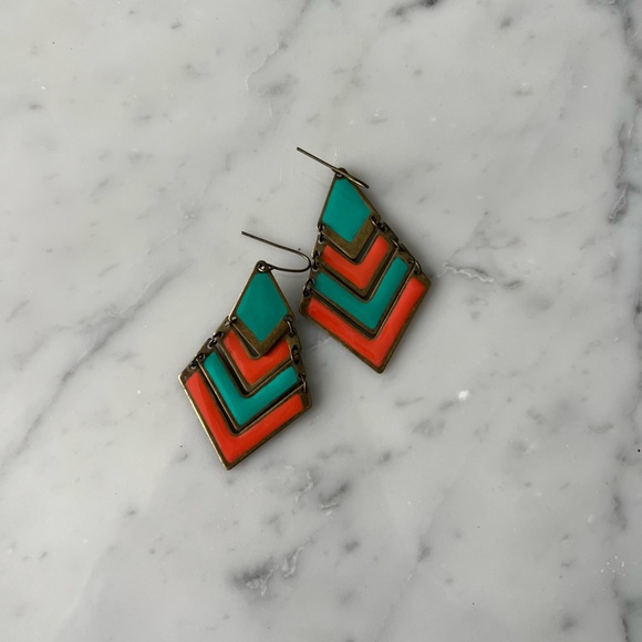 Free Press Earrings - Picture 1 of 3